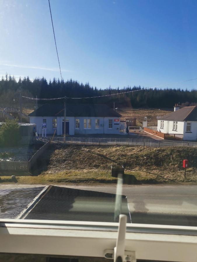 Dalwhinnie Old School Hostel Exteriör bild