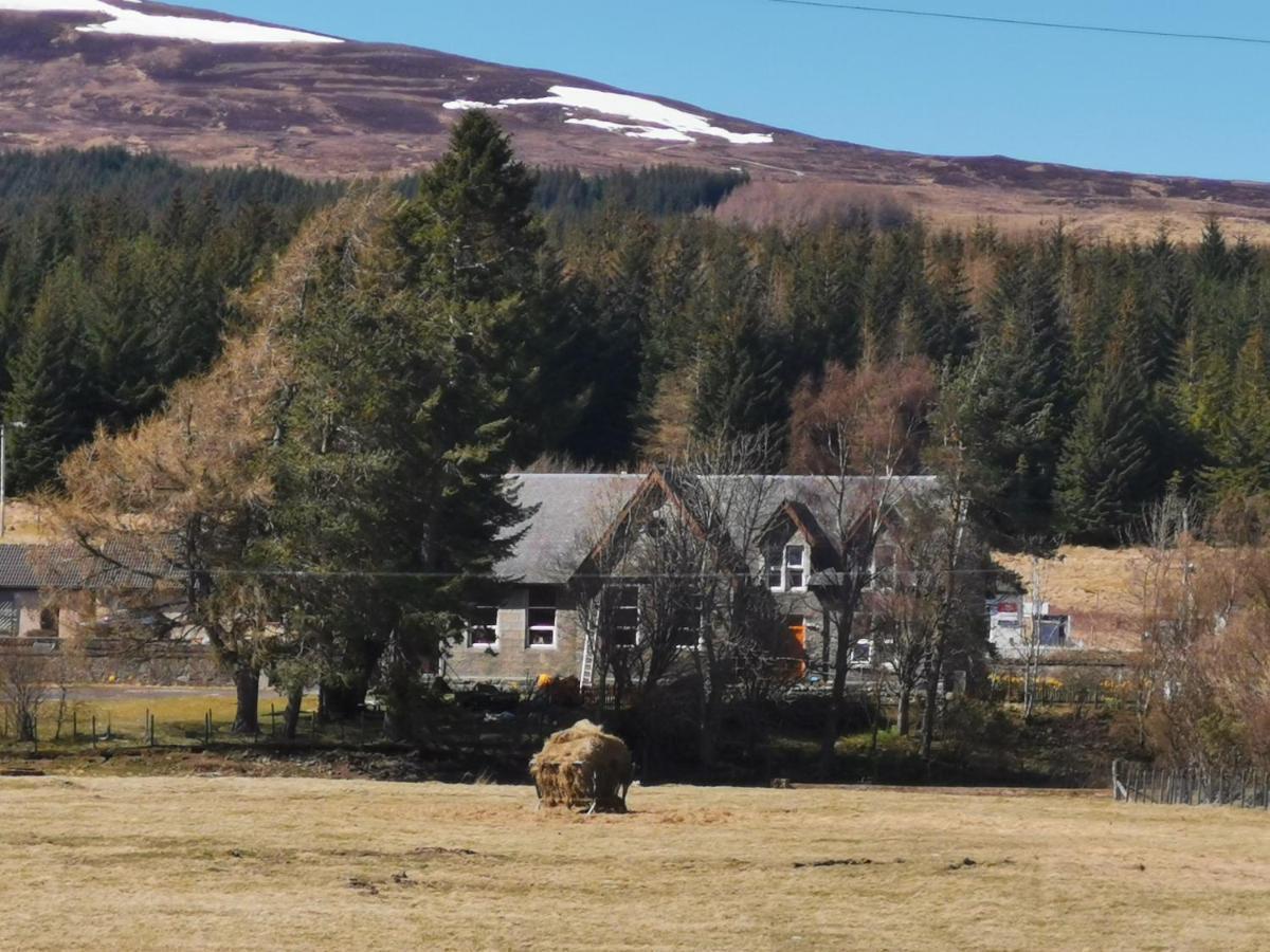 Dalwhinnie Old School Hostel Exteriör bild